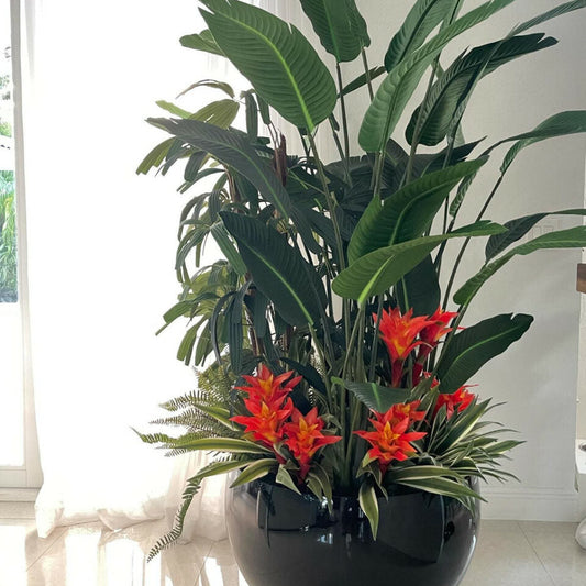 Terragona Noire – Composition Tropicale de Plantes Artificielles