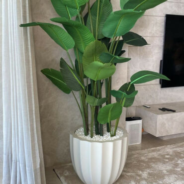 Pot de fleurs Santa Bárbara beige mat avec oiseau de paradis